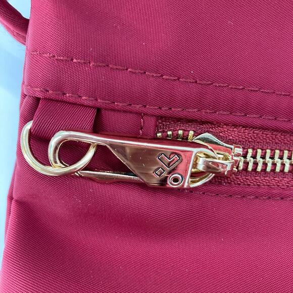TRAVELON RED WINE SHOULDER BAG WITH GOLD HARDWARE - Picture 4 of 9